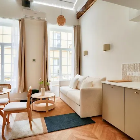 Belle Epoque - Magnifique Duplex Avec Mezzanine Pour 4 * París