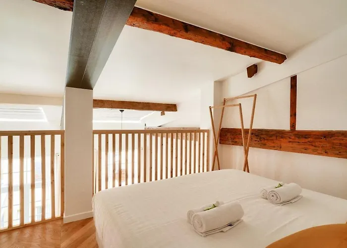 Belle Epoque - Magnifique Duplex Avec Mezzanine Pour 4 *