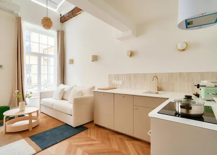 Belle Epoque - Magnifique Duplex Avec Mezzanine Pour 4 *